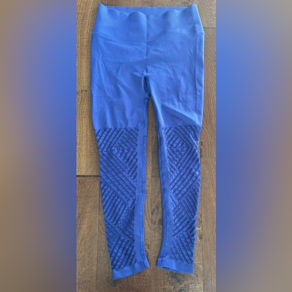 Victoria’s Secret sport 2 two piece outfit tank leggings sz large laser cut out - Picture 7 of 11